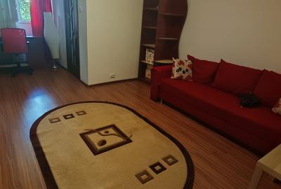 Garsonieră decomandată, mobilată în Vitan