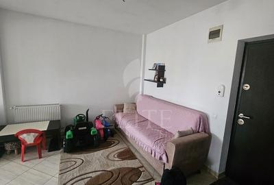Apartament cu 2 camere semidecomandat, mobilat în Mărăști
