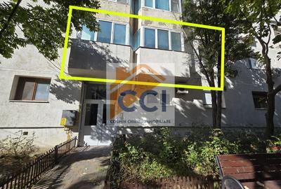 Apartament cu 4 camere decomandat în Central