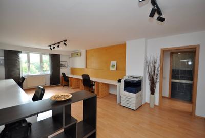 Apartament cu 3 camere în 13 Septembrie