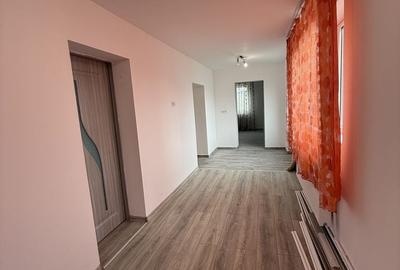 Casă cu 4 camere în Stracoș - 3
