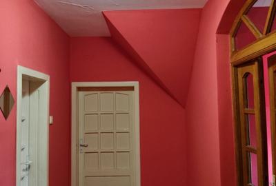 Casă cu 4 camere în Exterior Vest