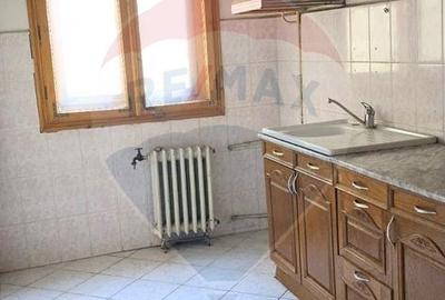 Apartament cu 3 camere în Central - 12