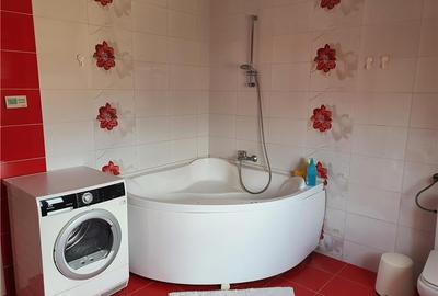 Casă cu 7 camere cu Teren 415 Mp în Găneasa - 6