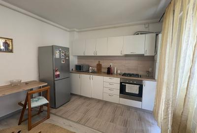 Apartament cu 3 camere în Metalurgiei