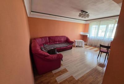Apartament cu 3 camere în Sârbi