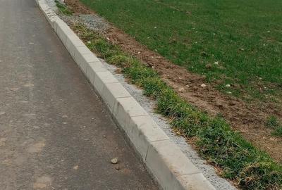 Teren de 3300 mp, în Ograda