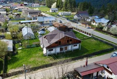 Casă cu 7 camere cu Teren 795 Mp în Năruja - 4