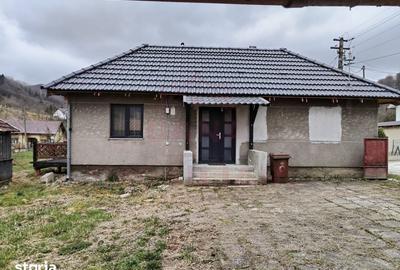 Casă cu 2 camere cu Teren 800 Mp în Rusca - 14