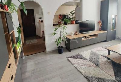 Apartament cu 4 camere decomandat, mobilat în Zorilor