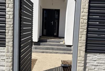 Casă cu 4 camere în Central - 6