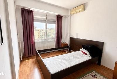 Apartament cu 4 camere decomandat în Lacul Tei