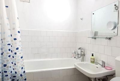 Apartament cu 3 camere decomandat în Est