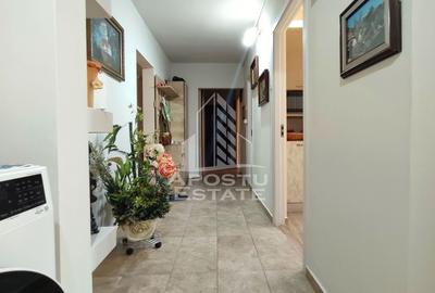 Apartament cu 4 camere semidecomandat, mobilat în Miorița - 16