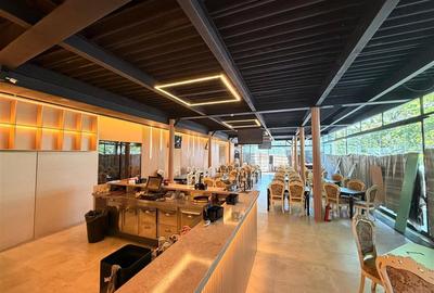 Spațiu comercial, de 538.26000976563 mp, în P-ța Muncii