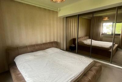 Casă cu 5 camere cu Teren 230 Mp în Central - 1