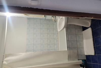 Apartament cu 4 camere decomandat în Central - 3