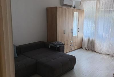 Garsonieră decomandată în Rogerius - 1