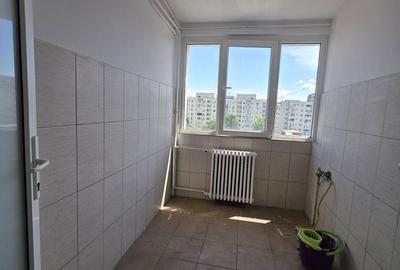 Apartament cu 2 camere semidecomandat în Tineretului