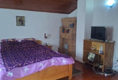 Casă cu 4 camere cu Teren 730 Mp în Izvoarele - 6