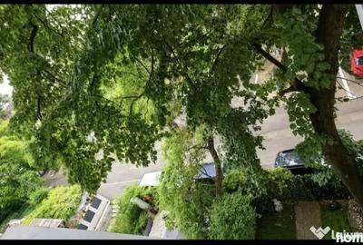 Apartament cu 2 camere semidecomandat în Victoriei