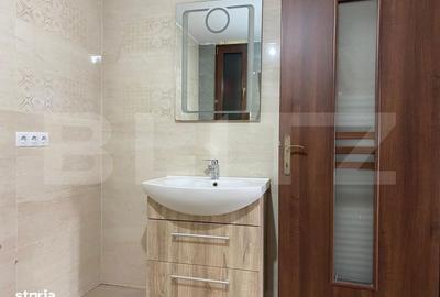 Casă cu 4 camere cu Teren 7100 Mp în Salva - 10