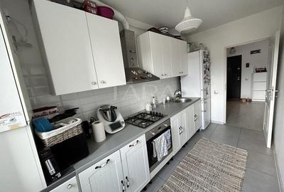 Apartament cu 2 camere semidecomandat, mobilat în Dâmbul Rotund