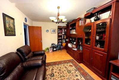 Apartament cu 3 camere decomandat, mobilat în Drumul Taberei