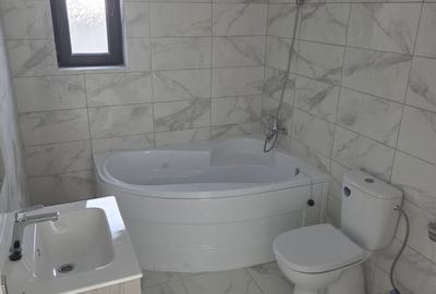 Casă cu 3 camere în Preajba - 8