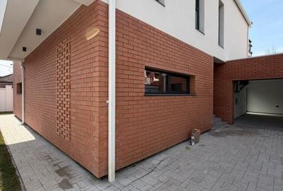 Casă cu 5 camere cu Teren 470 Mp în Central