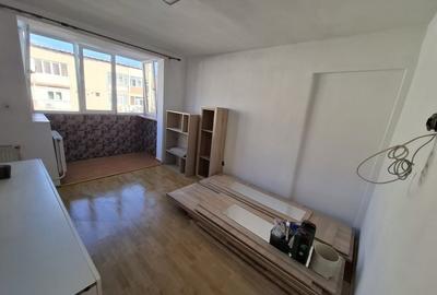 Apartament cu 2 camere semidecomandat în Dărmănești