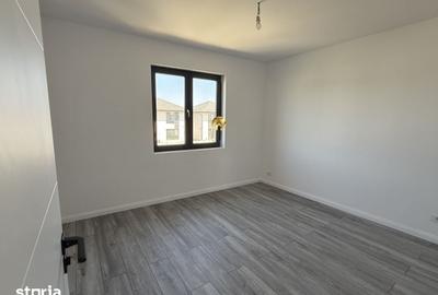 Casă cu 4 camere cu Teren 200 Mp în Central - 15
