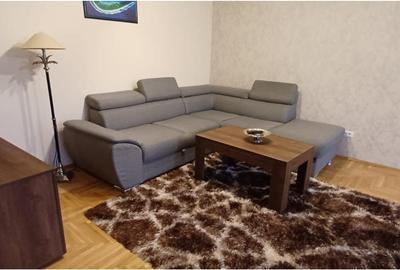 Apartament cu 3 camere decomandat, mobilat în 13 Decembrie - 2