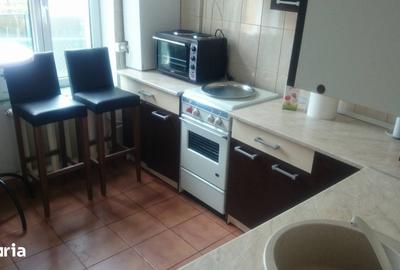 Casă cu 4 camere cu Teren 100 Mp în Central - 2