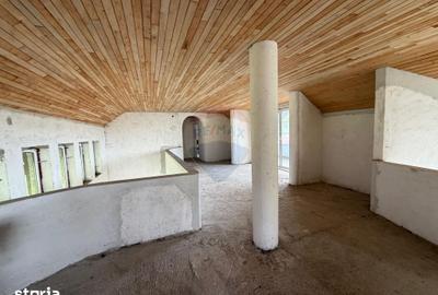 Casă cu 6 camere cu Teren 2681 Mp în Central - 3
