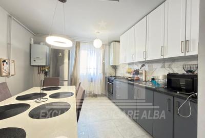 Apartament cu 2 camere semidecomandat, mobilat în Cetate