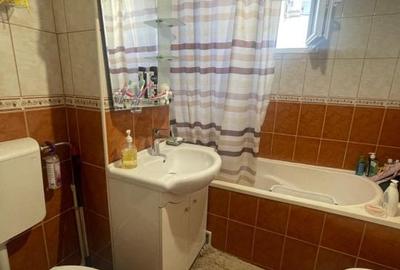 Apartament cu 3 camere în Brazda lui Novac