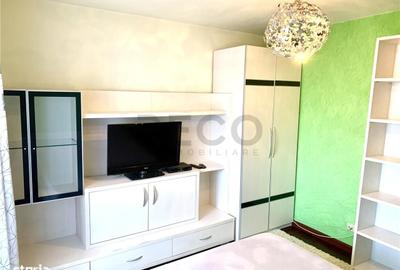 Apartament cu 3 camere semidecomandat în Rogerius