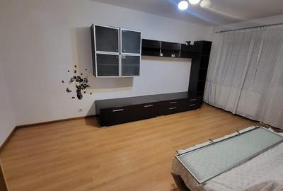 Apartament cu 3 camere în Militari