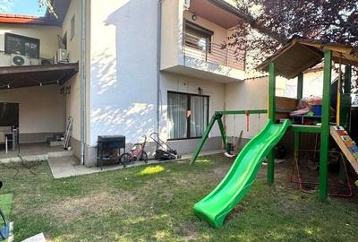 Casă cu 6 camere cu Canalizare în Bucureștii Noi