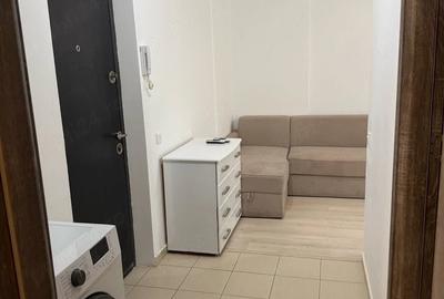 Garsonieră decomandată în Apărătorii Patriei - 2