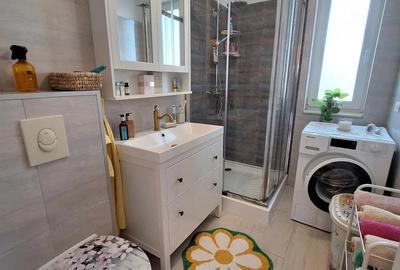 Apartament cu 2 camere decomandat în Dumbrăvița