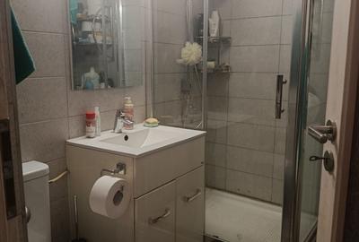 Apartament cu 3 camere în 1 Mai