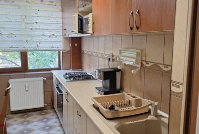 Apartament cu 2 camere decomandat în Apusului