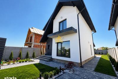 Casă cu 4 camere cu Teren 400 Mp în Domnești - 1