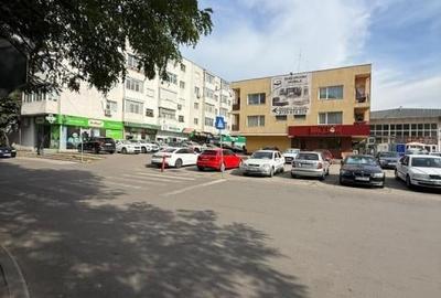 Spațiu comercial, de 53 mp, în CET