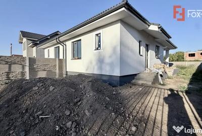 Casă cu 3 camere cu Teren 250 Mp în Albina