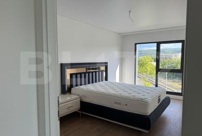 Apartament cu 4 camere semidecomandat, mobilat în Zorilor