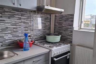 Garsonieră semidecomandată în Titan