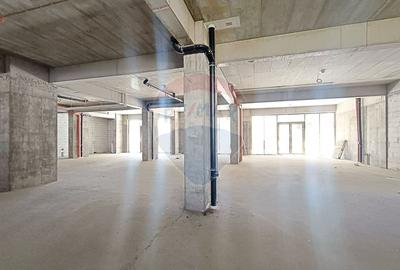 Spațiu comercial, de 281.29998779297 mp, în Exterior Vest - 7